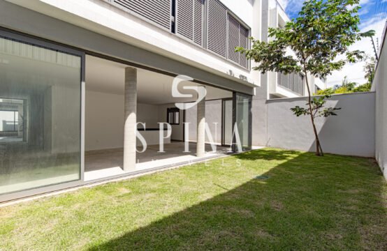 Casa em condomínio fechado no Jardim Paulistano a venda