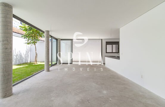 Casa em condomínio fechado no Jardim Paulistano a venda.