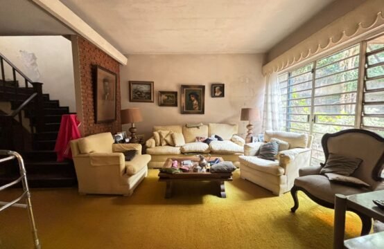 Casa a venda, próximo ao Shopping Iguatemi