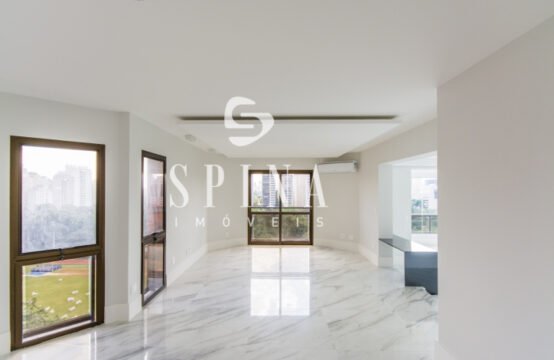 Apartamento em frente ao Clube Pinheiros