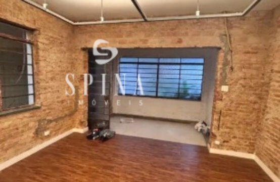Casa para locação em localização privilegiada